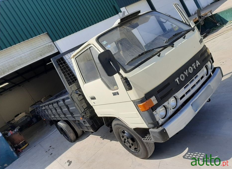 1990' Toyota photo #3