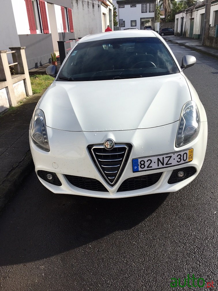 2013' Alfa Romeo Giulietta 940 photo #1