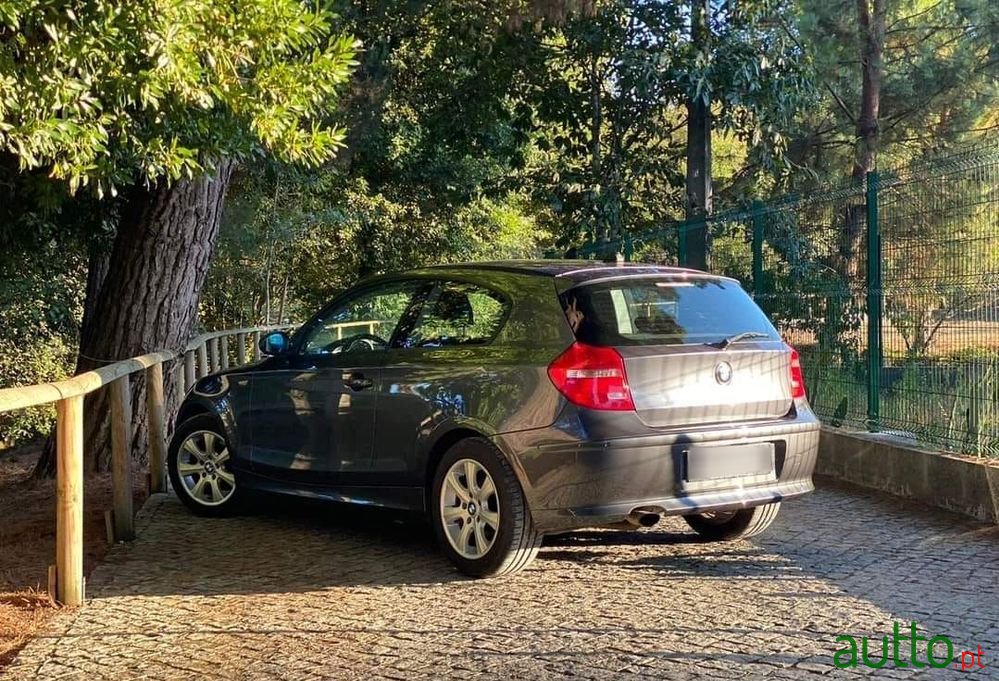 2008' BMW 118 D photo #4