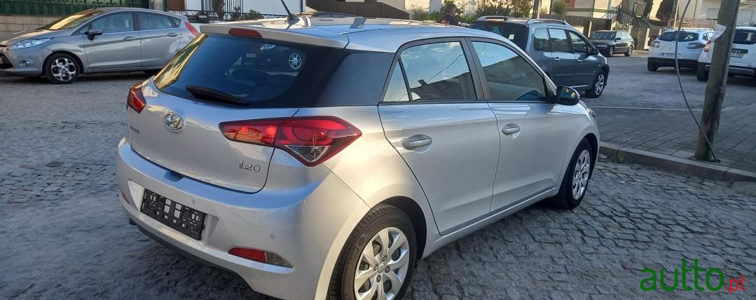2016' Hyundai i20 photo #1