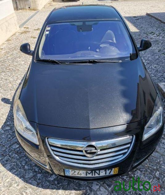 2011' Opel Insignia photo #2