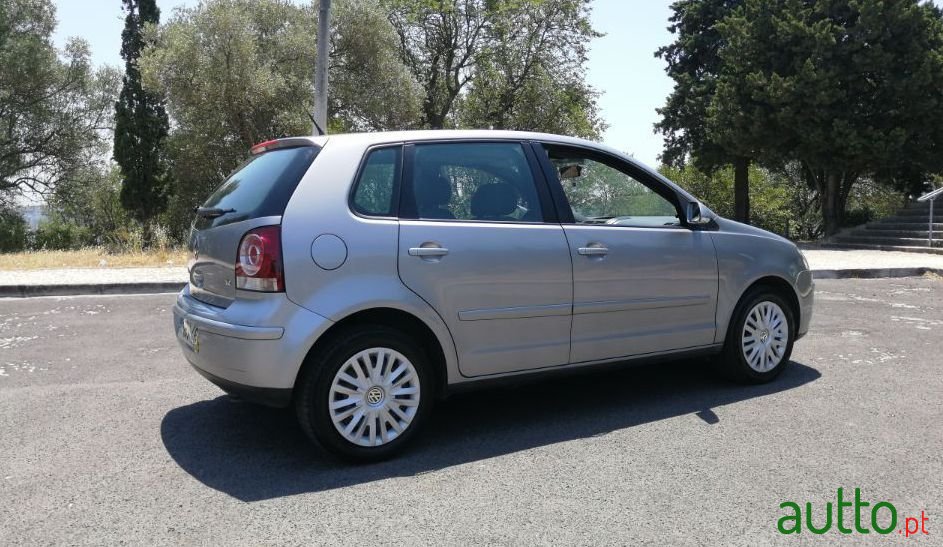 2008' Volkswagen Polo photo #1