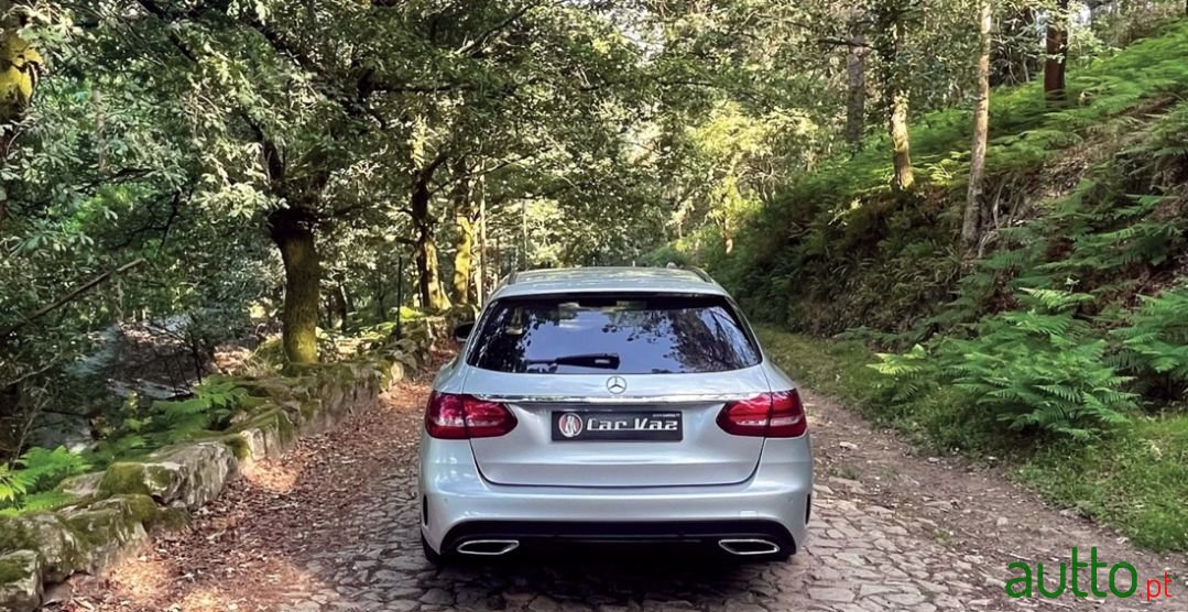 2015' Mercedes-Benz C-180 photo #3