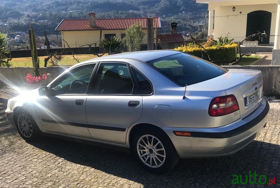 2001' Volvo S40 photo #5