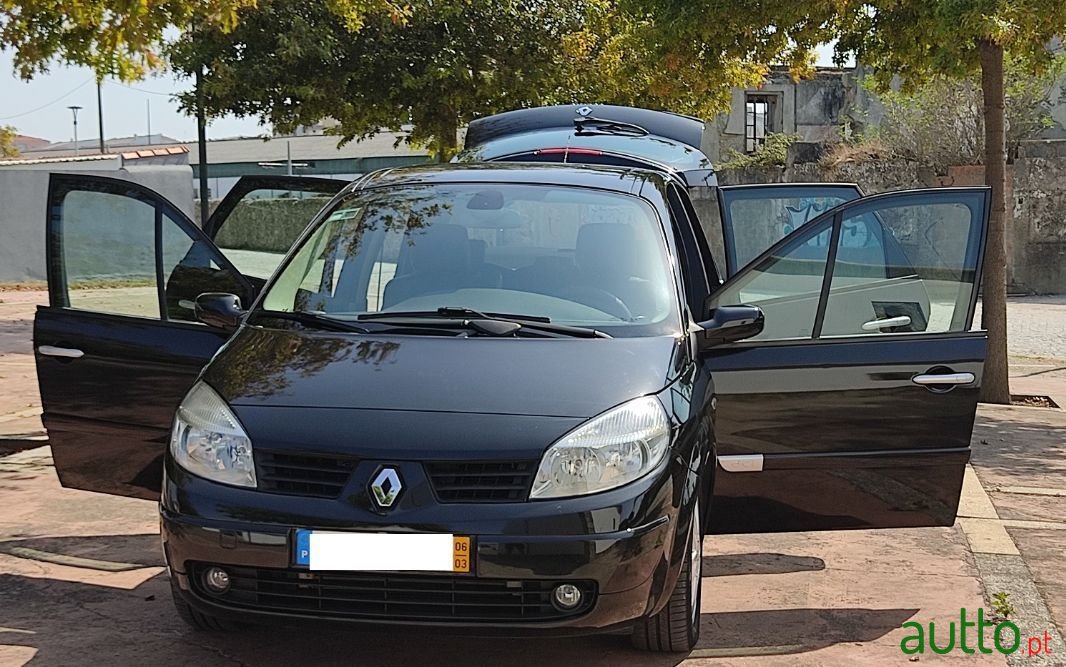 2006' Renault Scenic photo #1