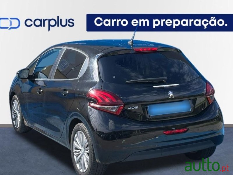 2019' Peugeot 208 photo #2