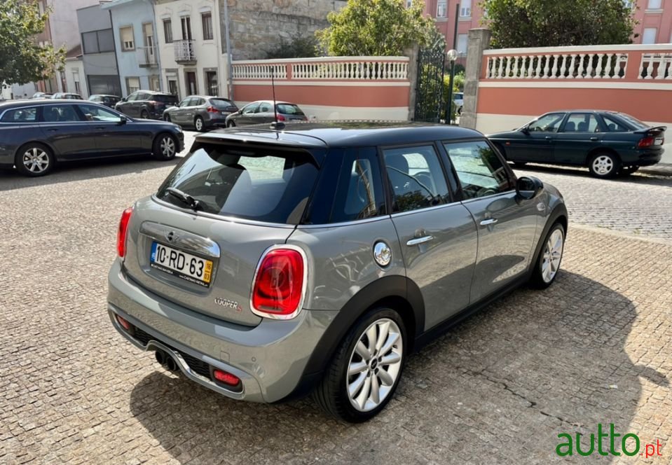 2016' MINI Cooper photo #5