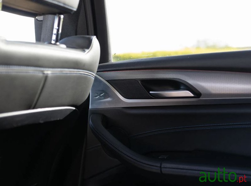 2020' BMW Série X 30 E photo #2