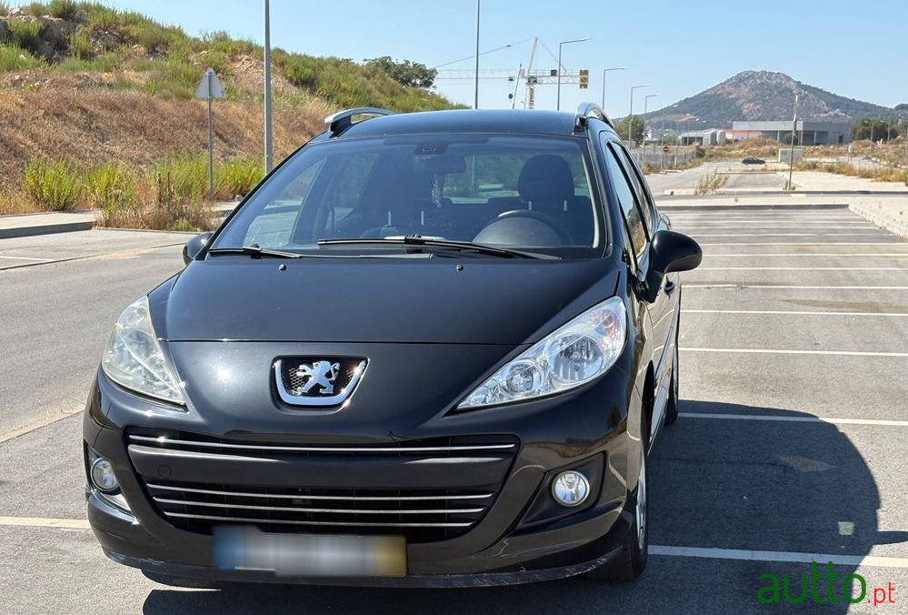 2009' Peugeot 207 Sw photo #2
