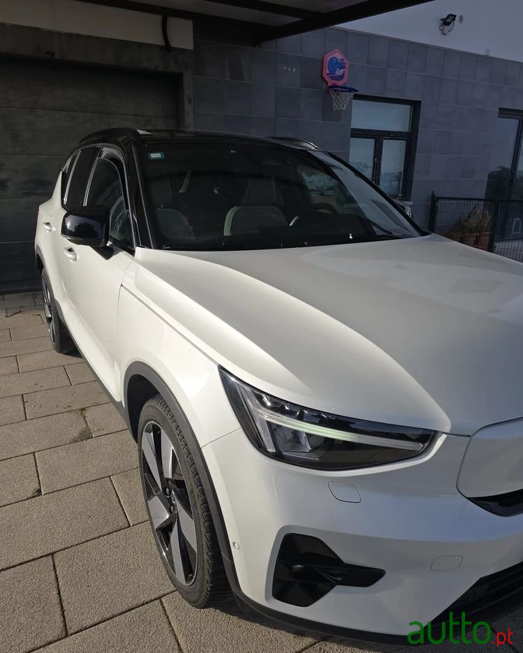 2023' Volvo Xc 40 Recharge Ultimate photo #2
