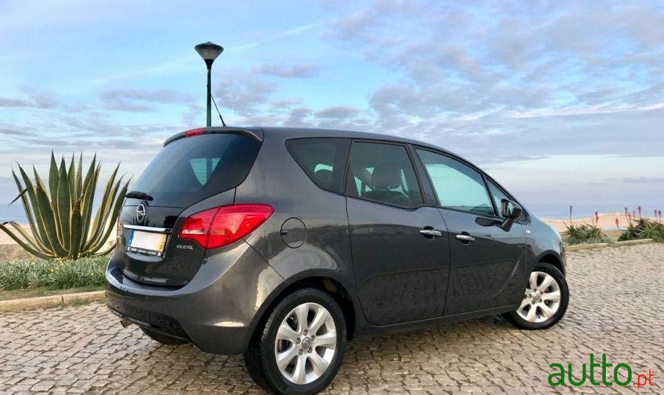 2011' Opel Meriva photo #3