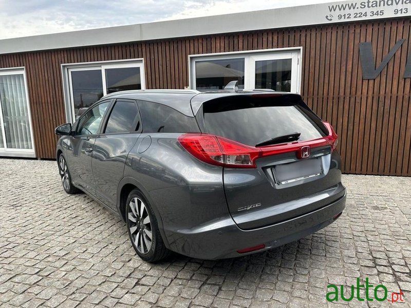 2014' Honda Civic Tourer photo #4