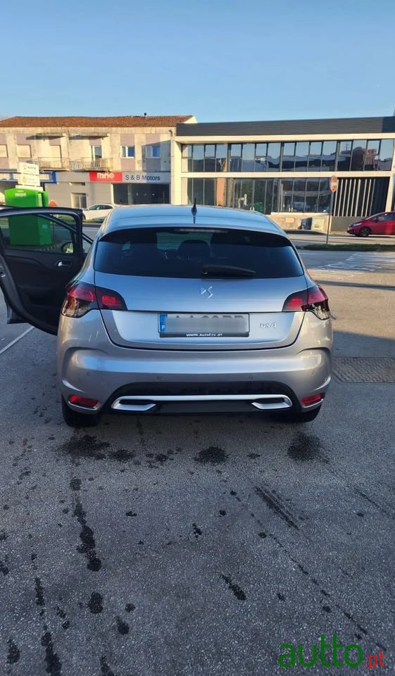 2016' DS Automobiles Ds4 photo #2