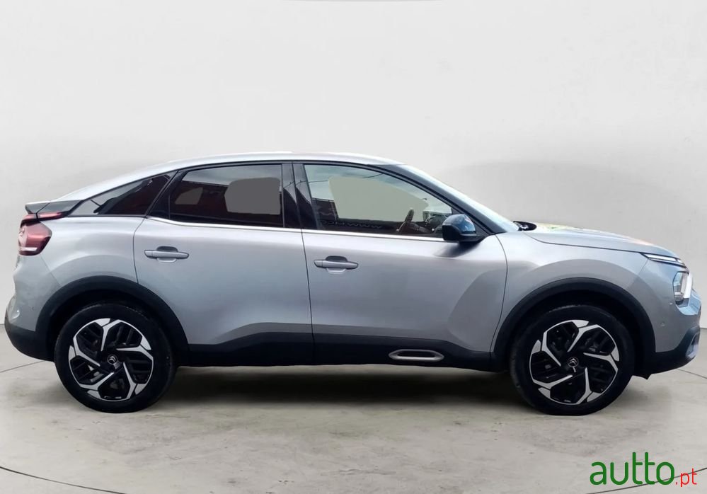 2022' Citroen C4 1.2 Puretech Feel photo #6