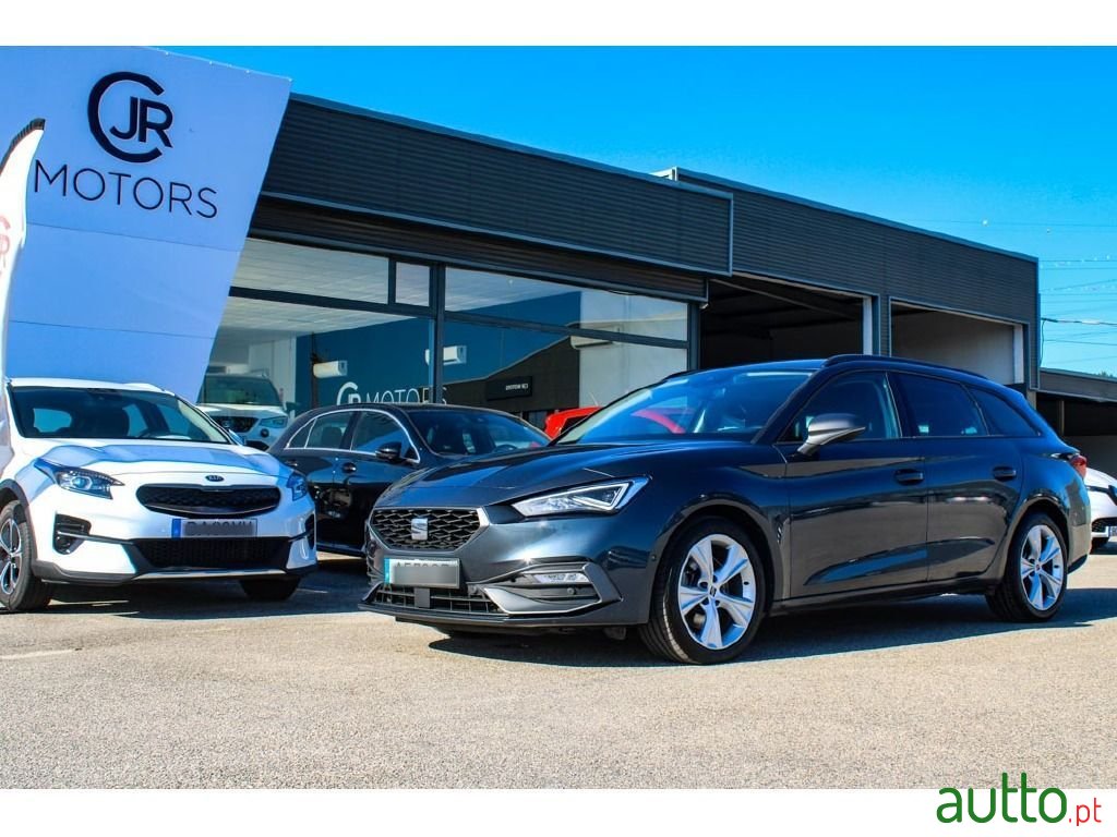 2020' SEAT Leon-St photo #3