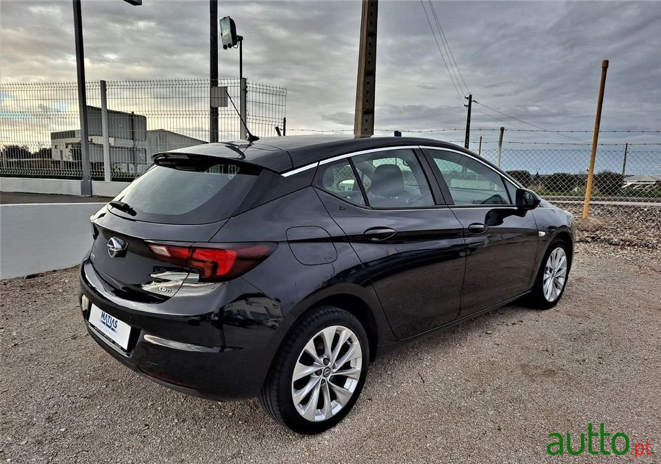 2016' Opel Astra photo #4