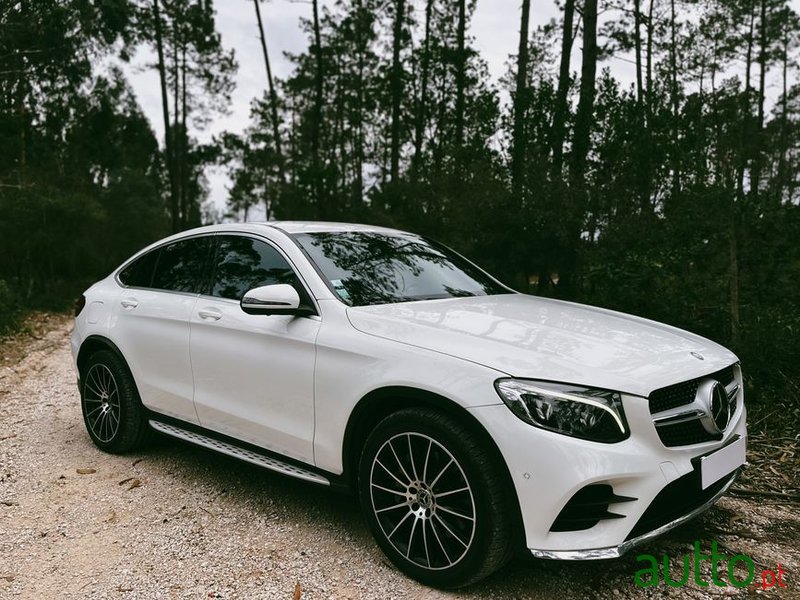 2017' Mercedes-Benz GLC 250 photo #2