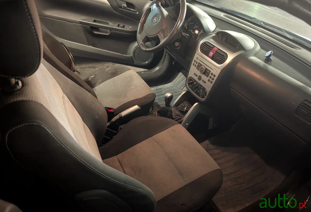 2005' Opel Tigra Twintop 1.4 photo #4