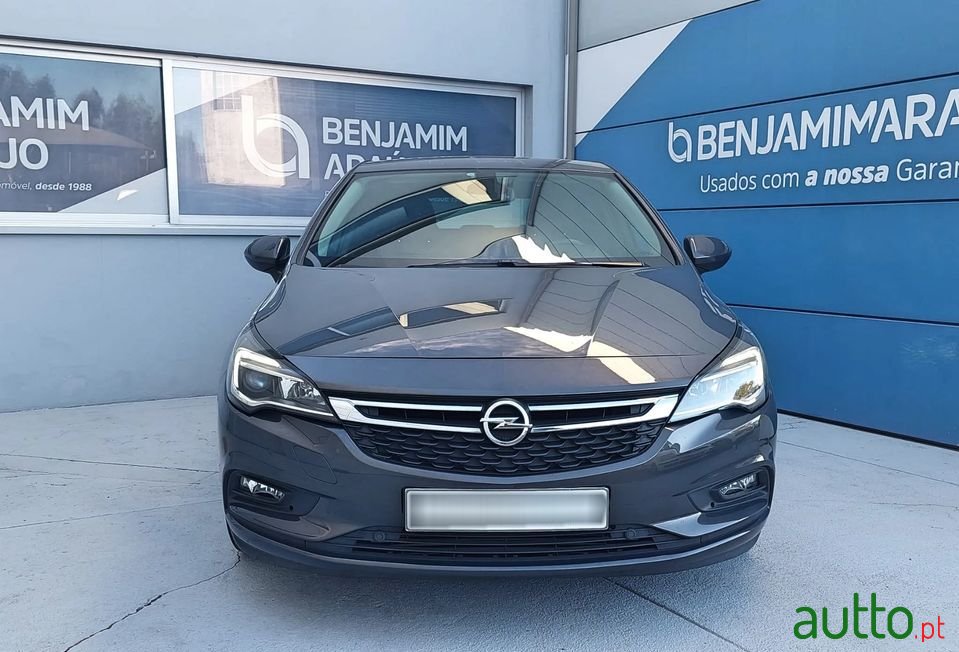 2016' Opel Astra photo #3