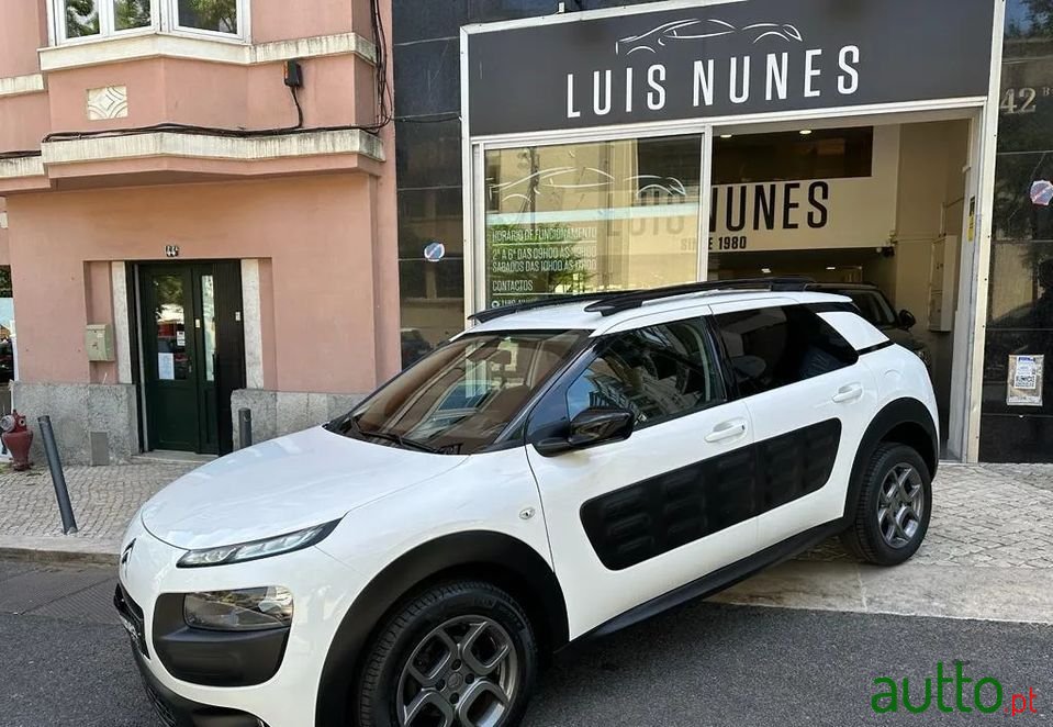 2015' Citroen C4 Cactus photo #4