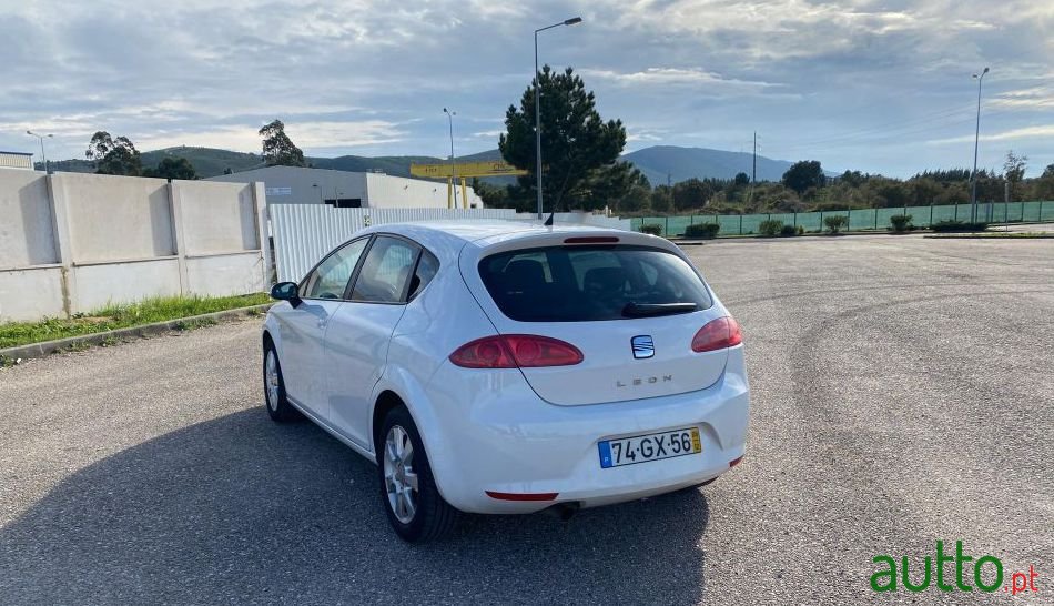 2008' SEAT Leon photo #3