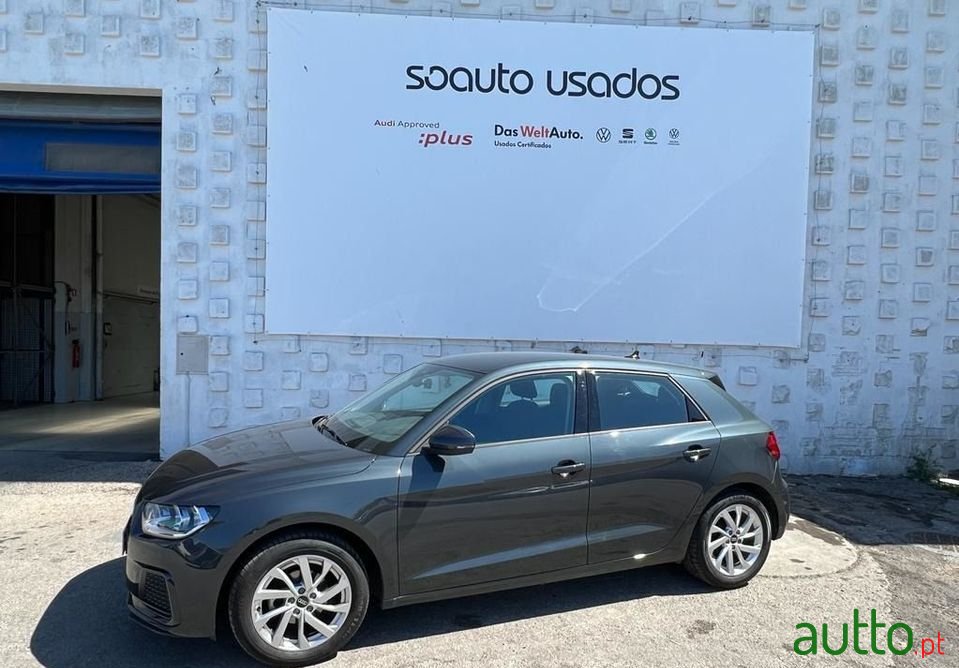 2022' Audi A1 Sportback photo #1