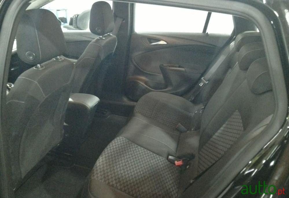 2019' Opel Astra Sports Tourer photo #5