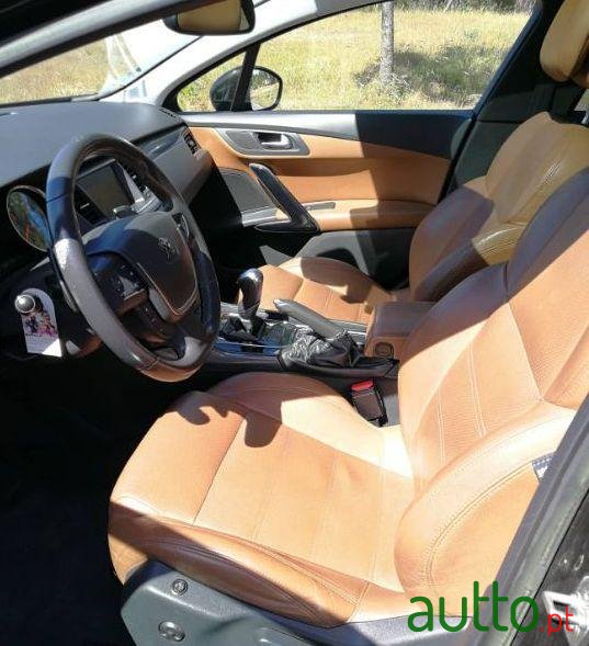 2011' Peugeot 508 Sw photo #4