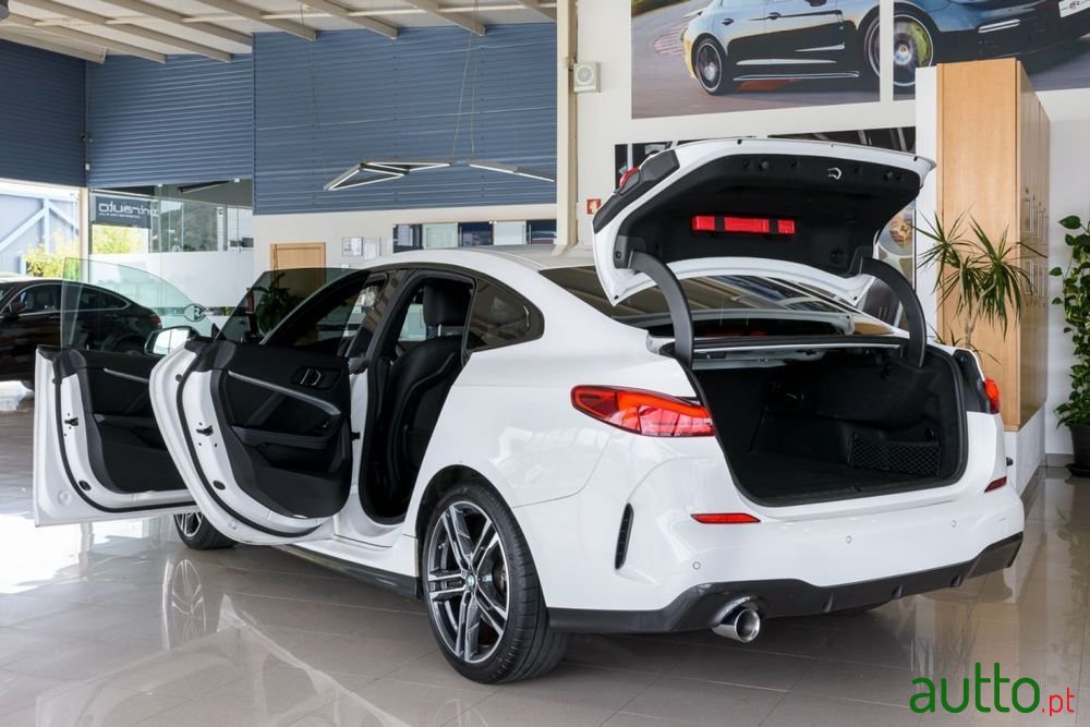 2020' BMW Série 2 D Pack M photo #4