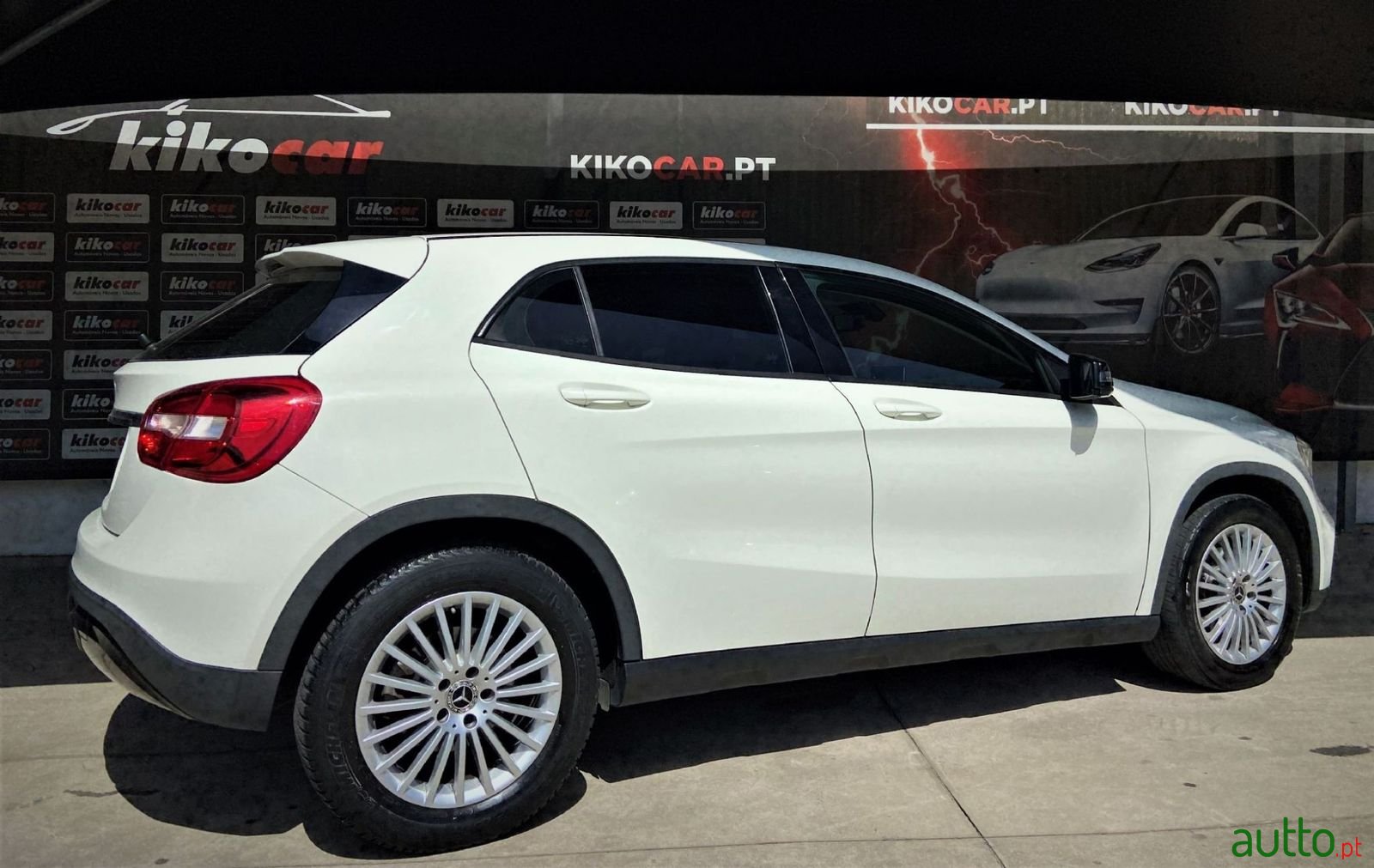 2017' Mercedes-Benz Gla-180 photo #5