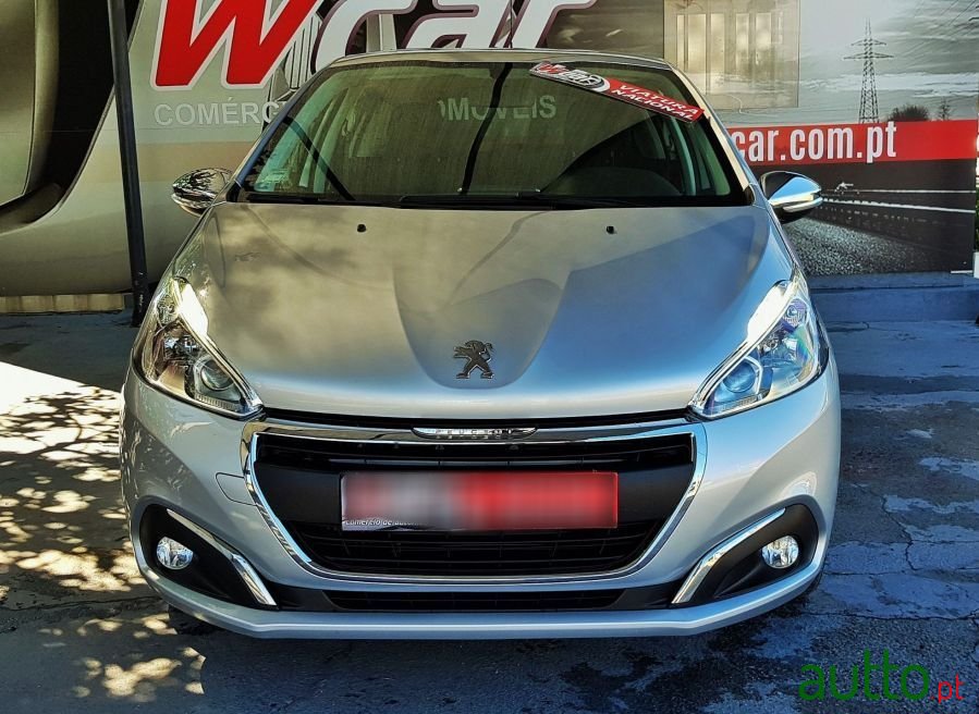 2018' Peugeot 208 photo #2