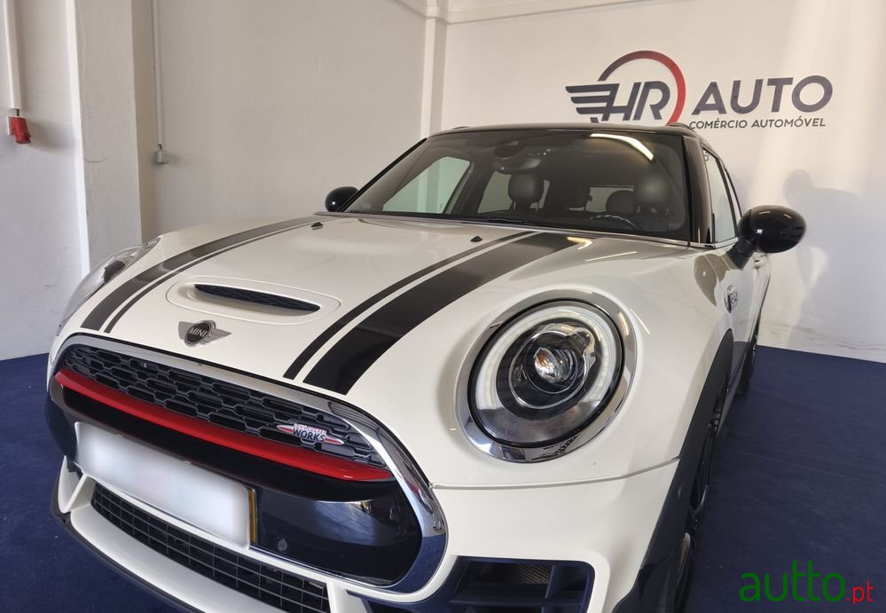 2017' MINI Clubman John Cooper Works photo #5