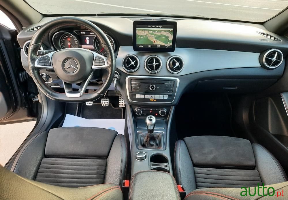 2017' Mercedes-Benz CLA 200 photo #3