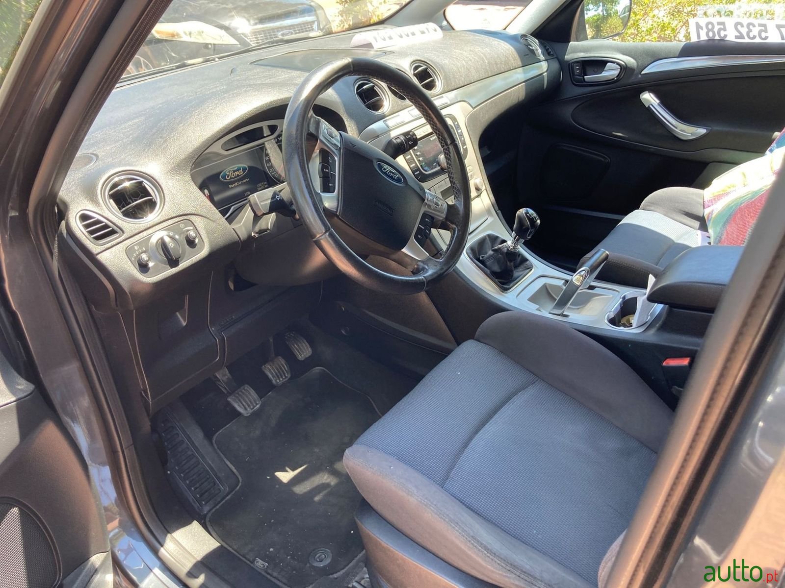 2008' Ford S-Max photo #3