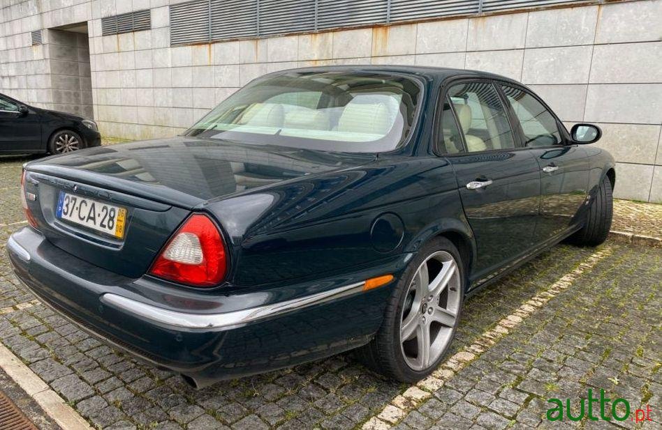 2006' Jaguar XJ photo #3