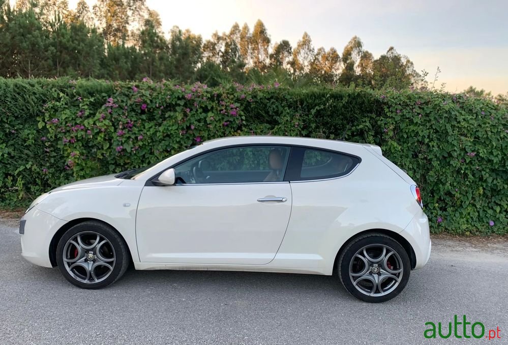 2012' Alfa Romeo MiTo photo #4