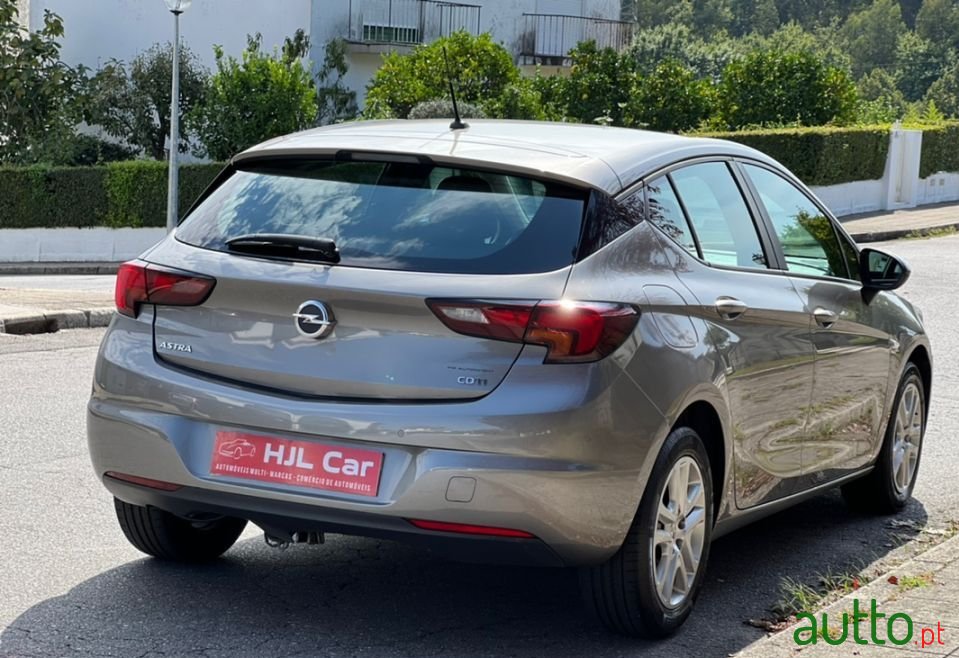 2016' Opel Astra photo #5