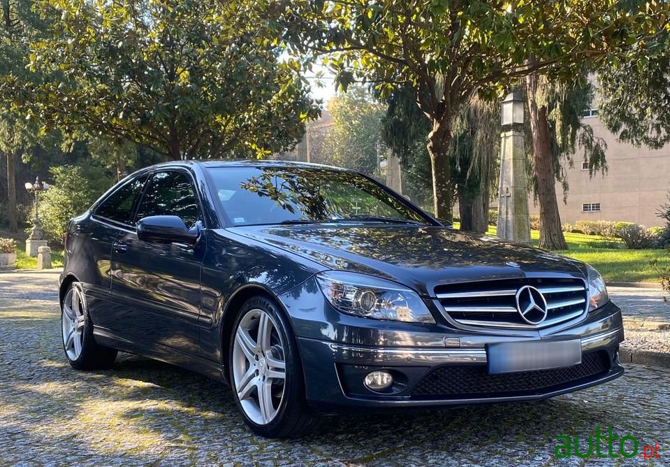 2010' Mercedes-Benz Clc-220 photo #1