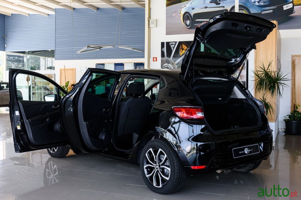 2018' Renault Clio photo #2