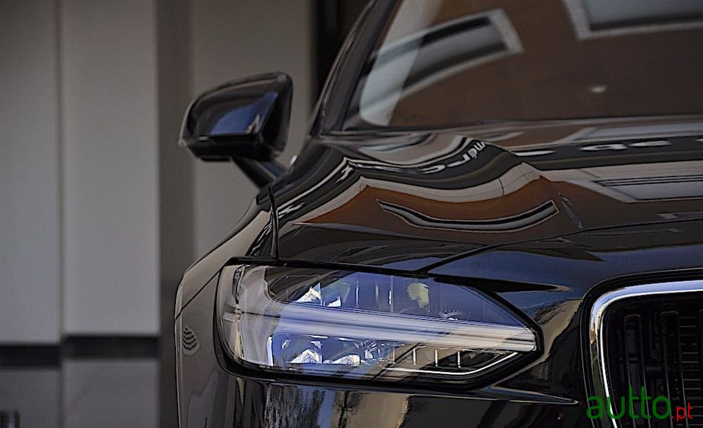 2020' Volvo V90 photo #4