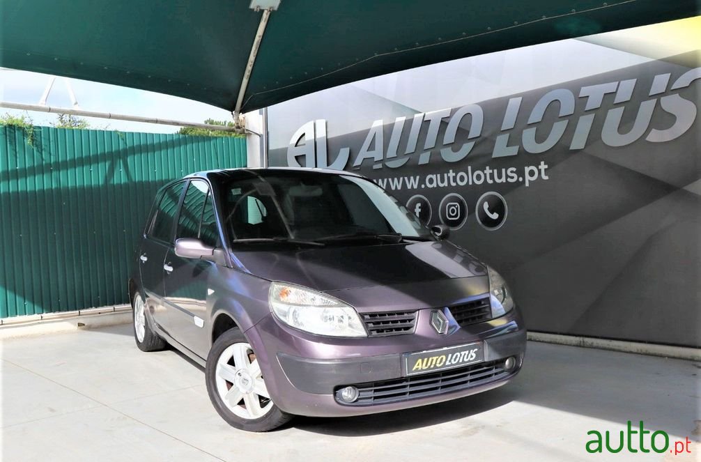 2006' Renault Scenic 1.5 Dci photo #1