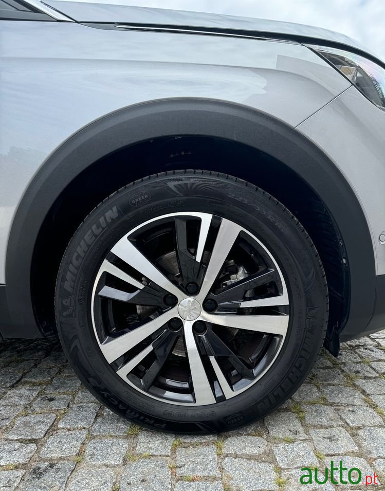 2019' Peugeot 3008 photo #6