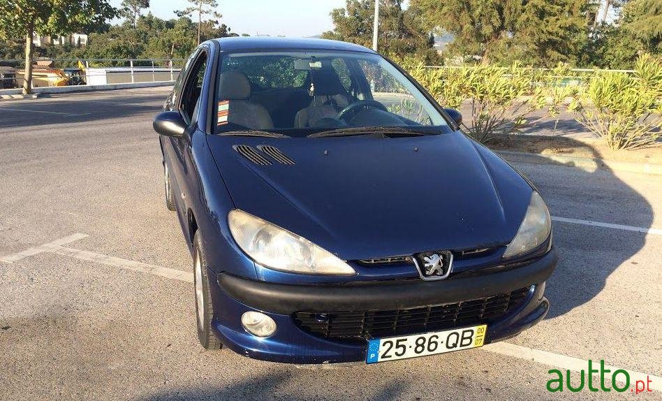2000' Peugeot 206 2.0 Hdi photo #3