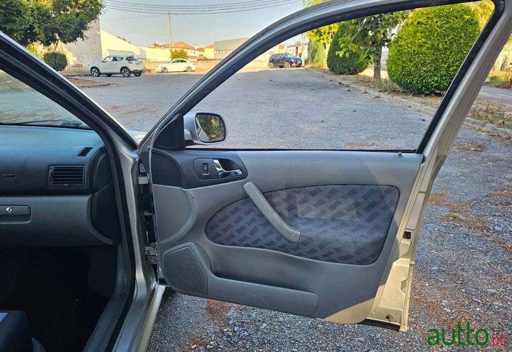 2000' Skoda Octavia Break photo #3