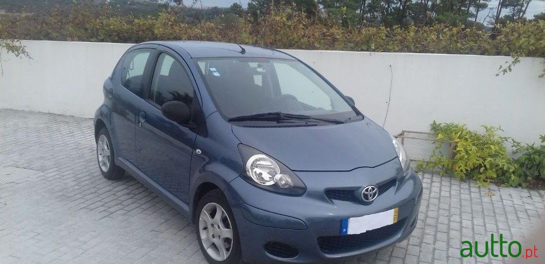2010' Toyota Aygo photo #1