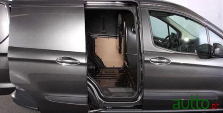 2015' Ford Courier Trend photo #5