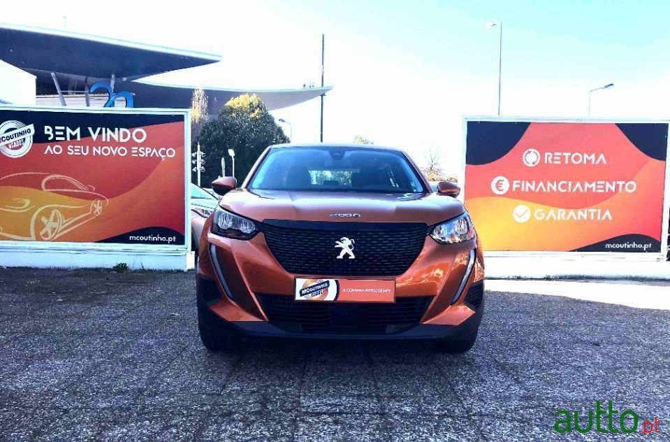 2021' Peugeot 2008 photo #2