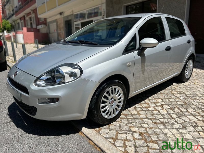 2016' Fiat Punto photo #1