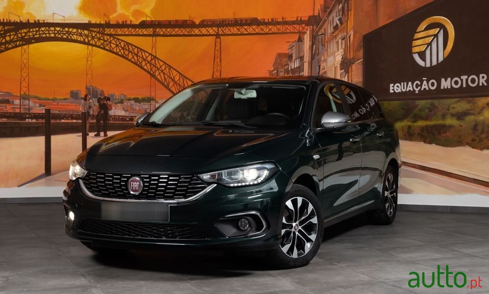 2021' Fiat Tipo Station Wagon photo #1