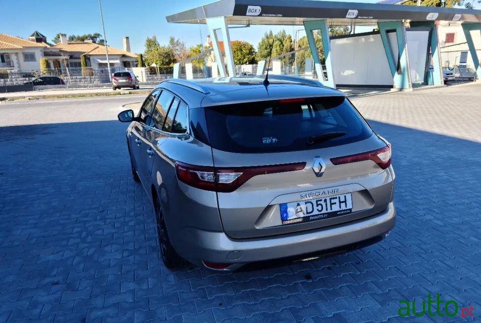 2017' Renault Megane Sport Tourer photo #5